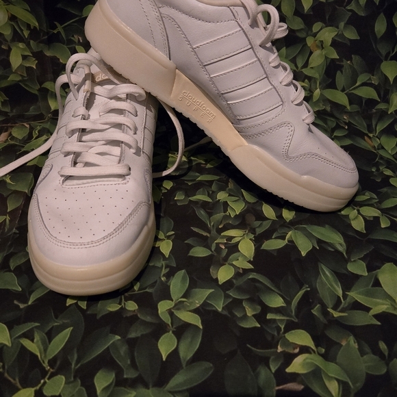 adidas Shoes - Adidad Cloudfoam White Sneakers
